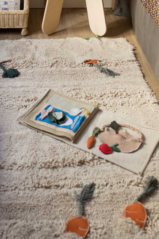 Textile Book Cool Kids Eat Healthy