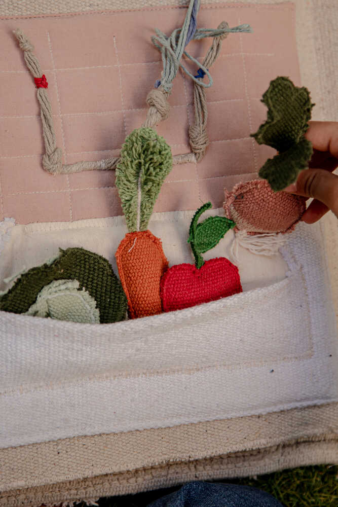 Textile Book Cool Kids Eat Healthy