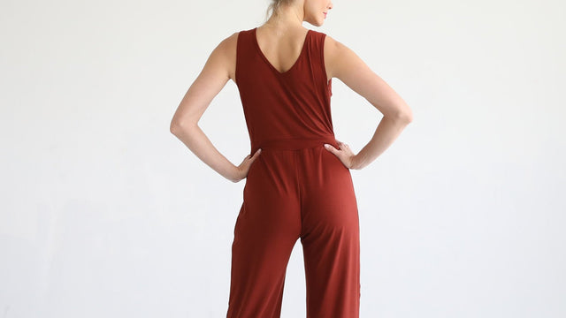Pregnant woman in a jumpsuit