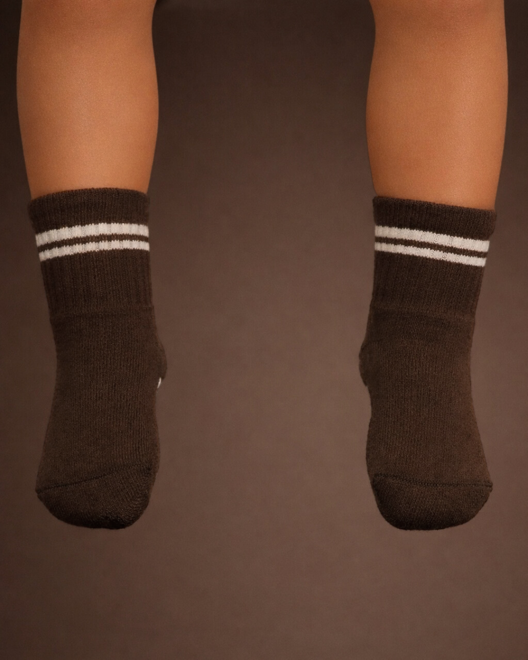 Newborn Gripper Crew Socks 4-pack (0-3 Months) - Espresso