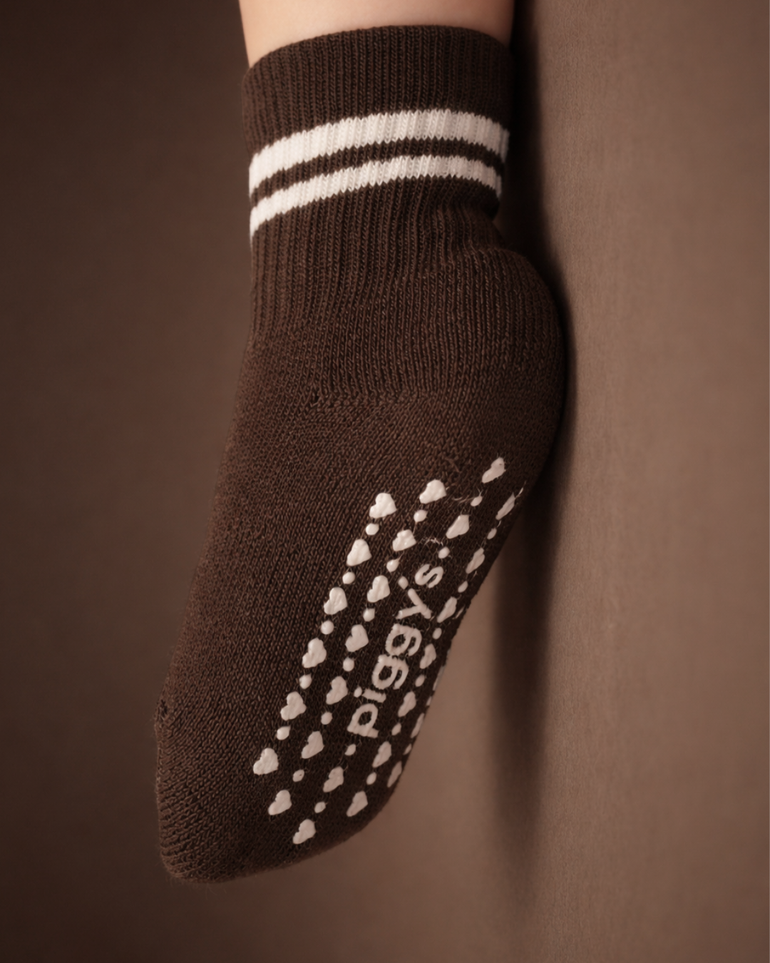 Newborn Gripper Crew Socks 4-pack (0-3 Months) - Espresso