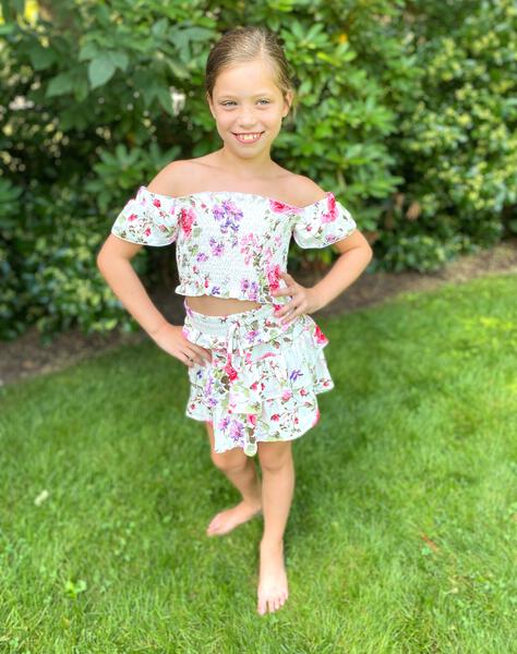 Tweenstyle - Ivory/rose Floral Smocked Top