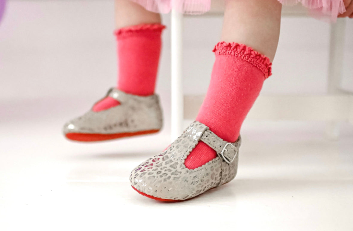 T-straps - Silver Suede Leopard/red Soles