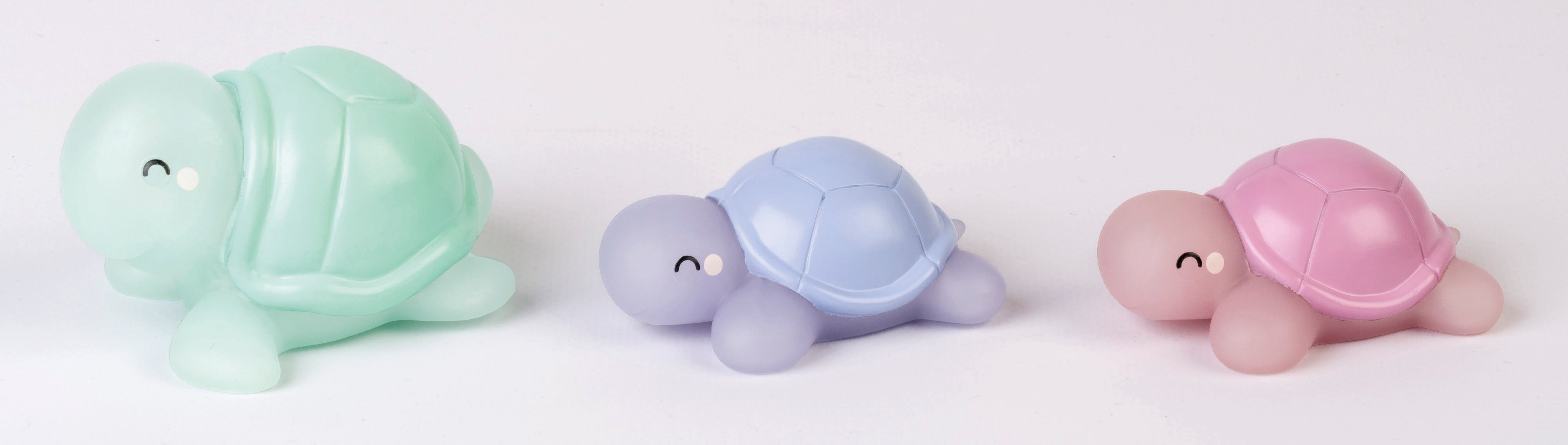 “Turtle Family” : Color Changing Bath Toys