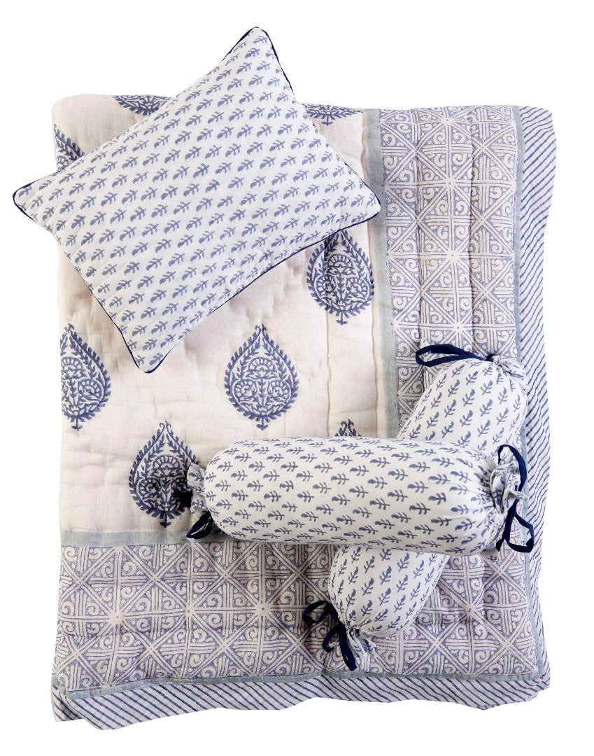 FORT CRIB BEDDING SET (4-Piece)