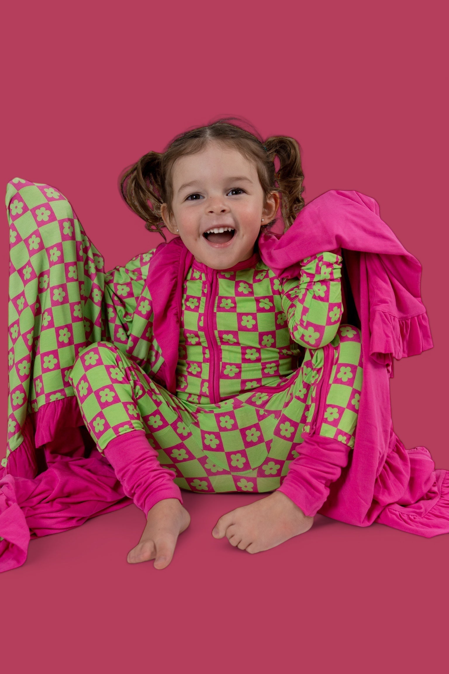 Wild Daisy Checkers Dream Ruffle Blanket