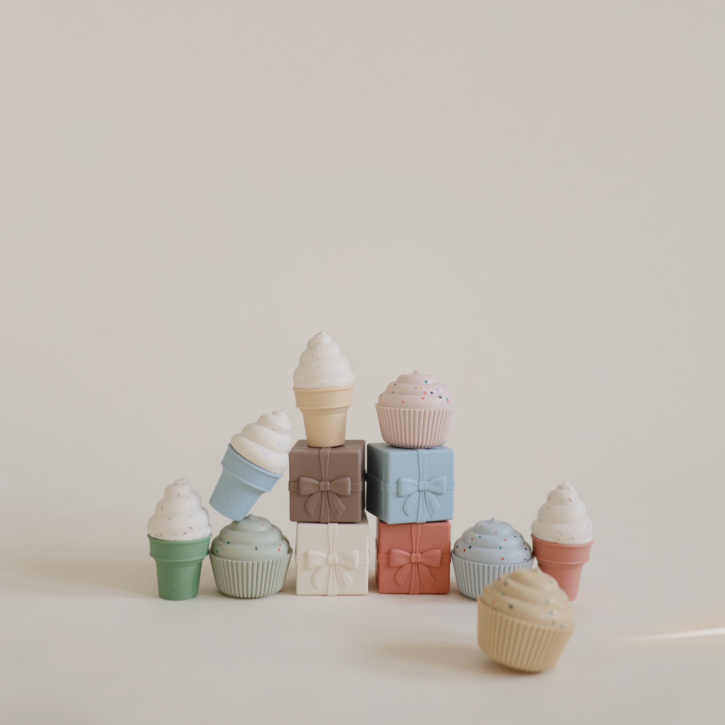 Mix And Match Cupcake Toy