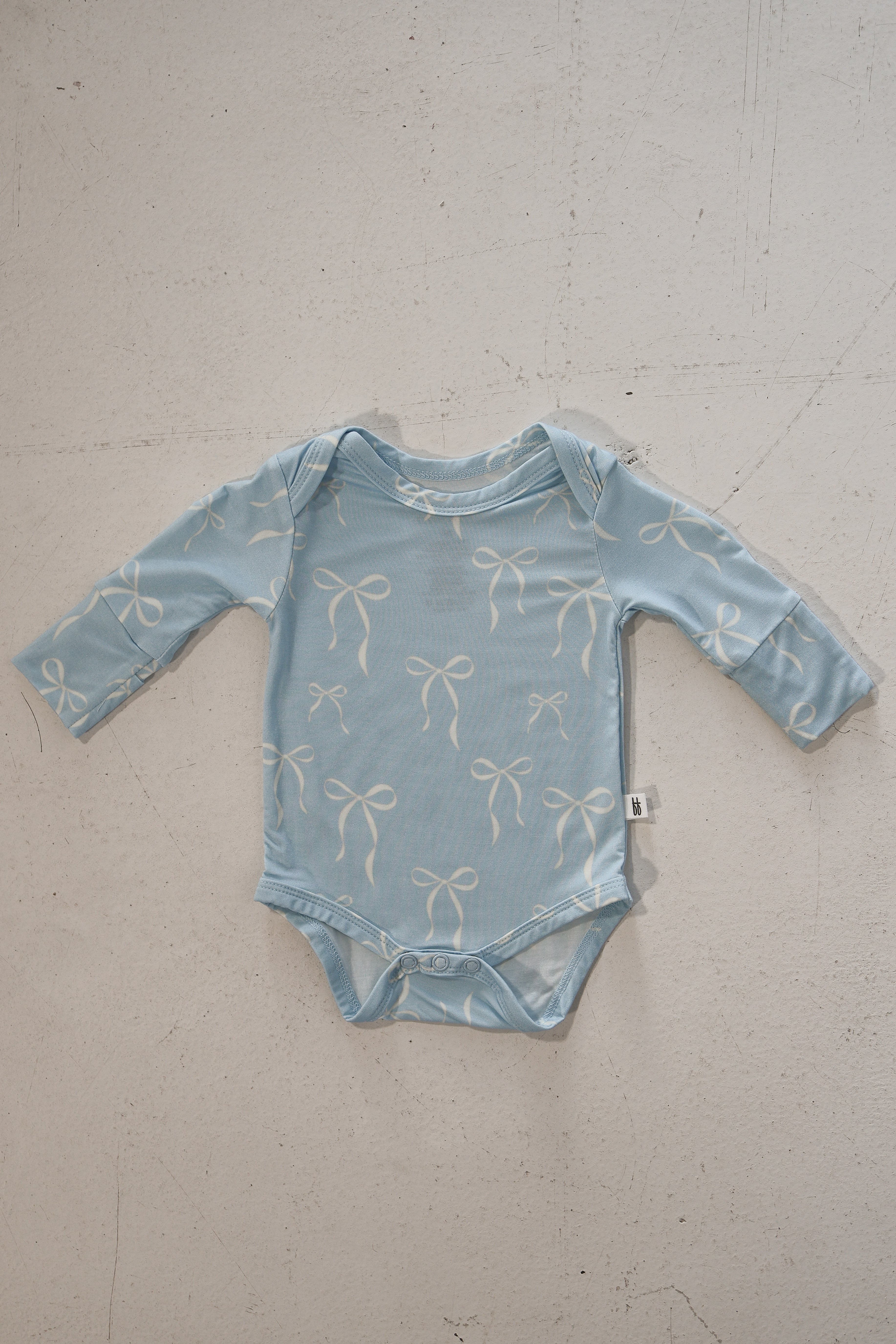 Long Sleeve Bamboo Snapsuit | Blue Bows