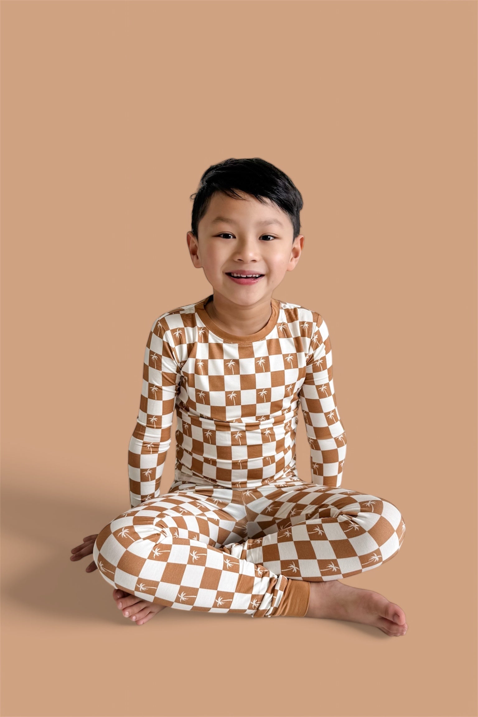 Exclusive Sandy Beach Checkers Dream Set