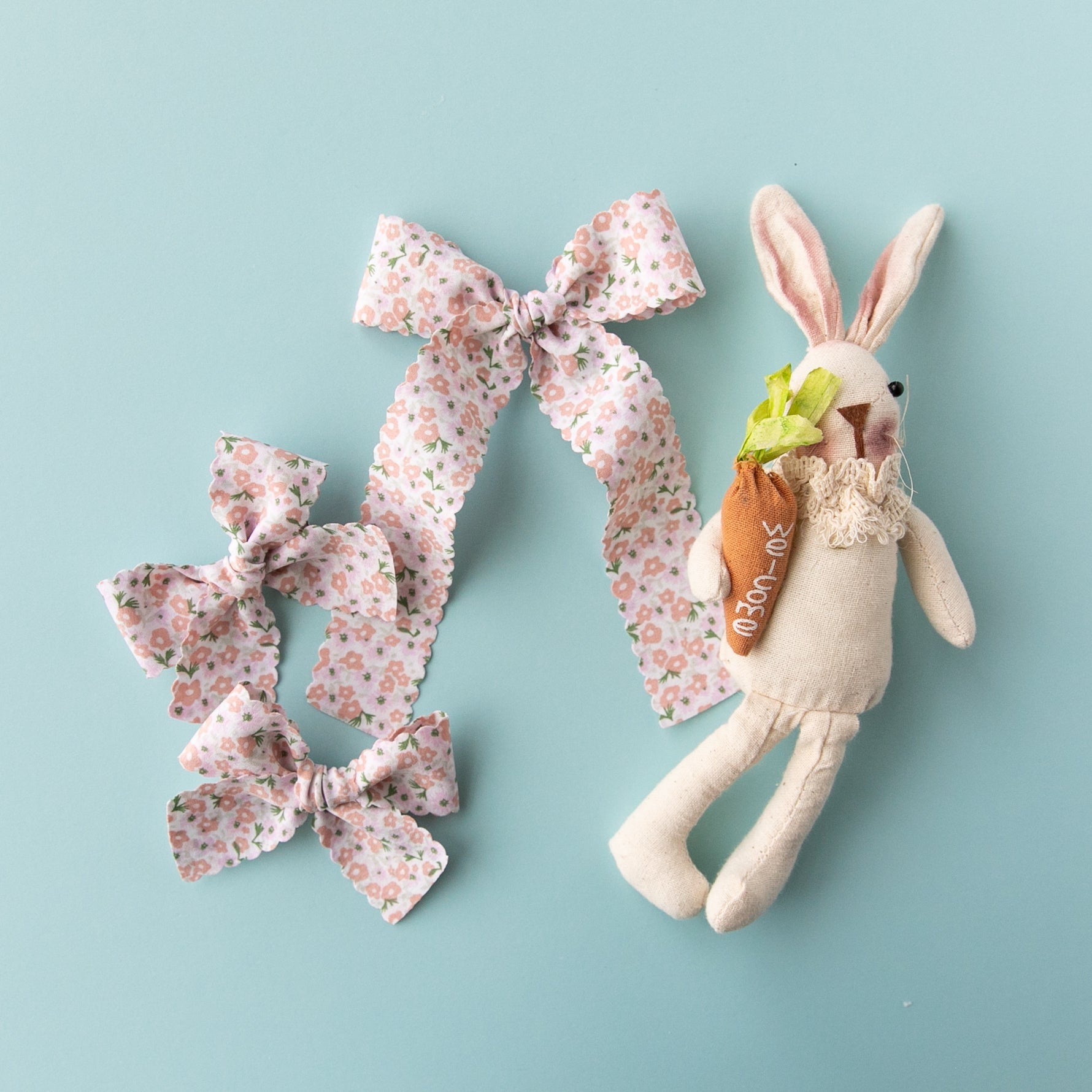 Posy Scallop | Ribbon Bow