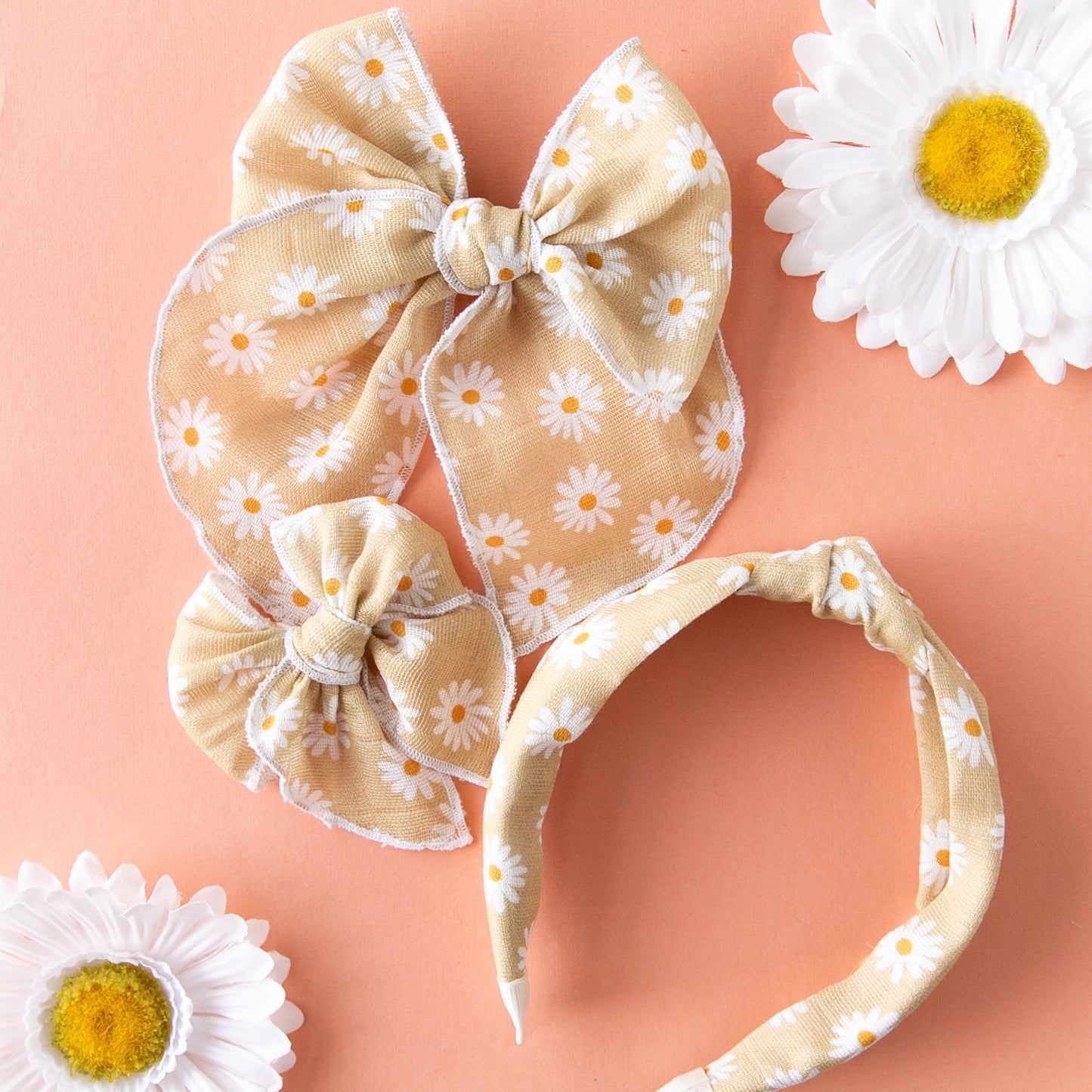 Daisy | Petite Party Bow