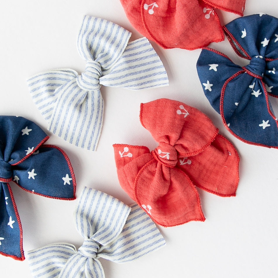 July - Stars | Petite Party Bow