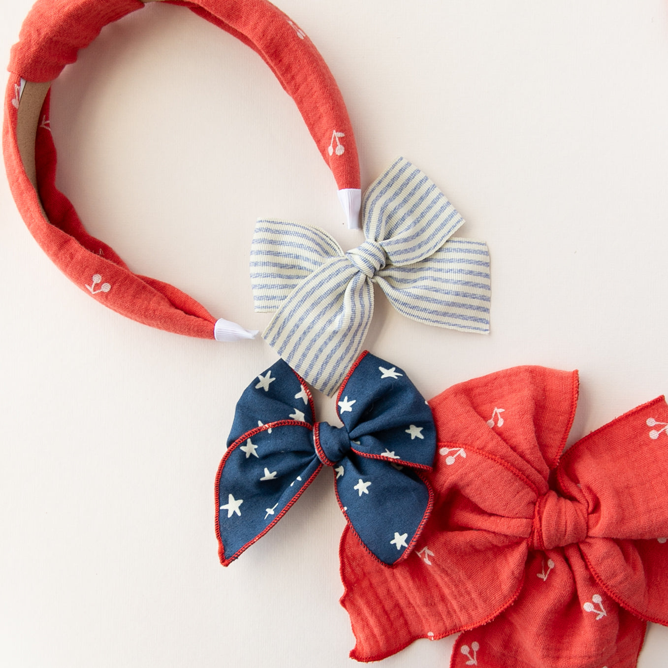 July - Stars | Petite Party Bow