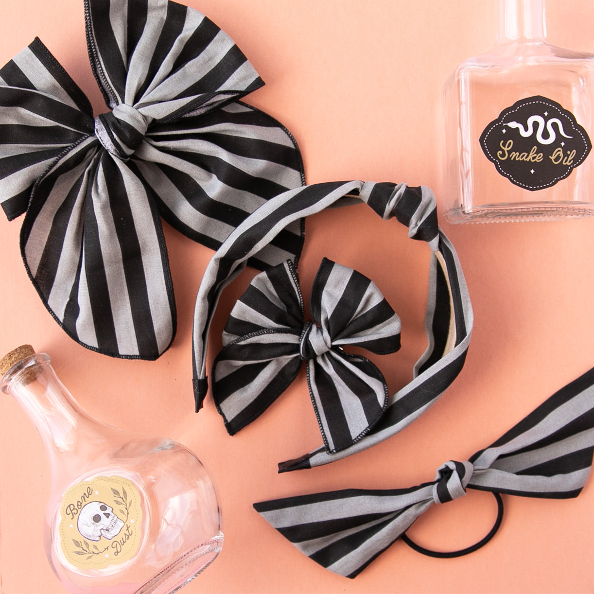 Beetlejuice | Petite Party Bow