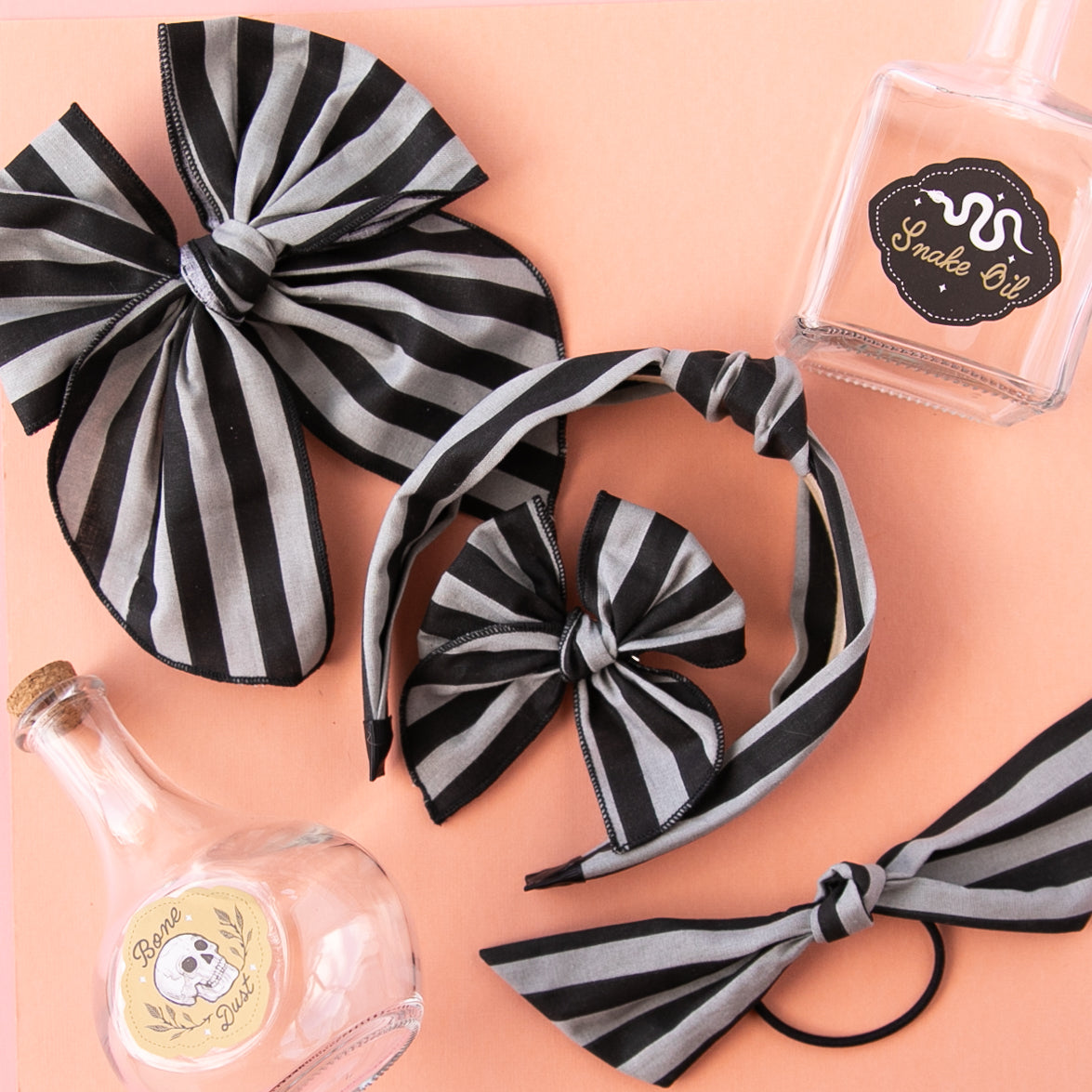 Beetlejuice | Party Bow