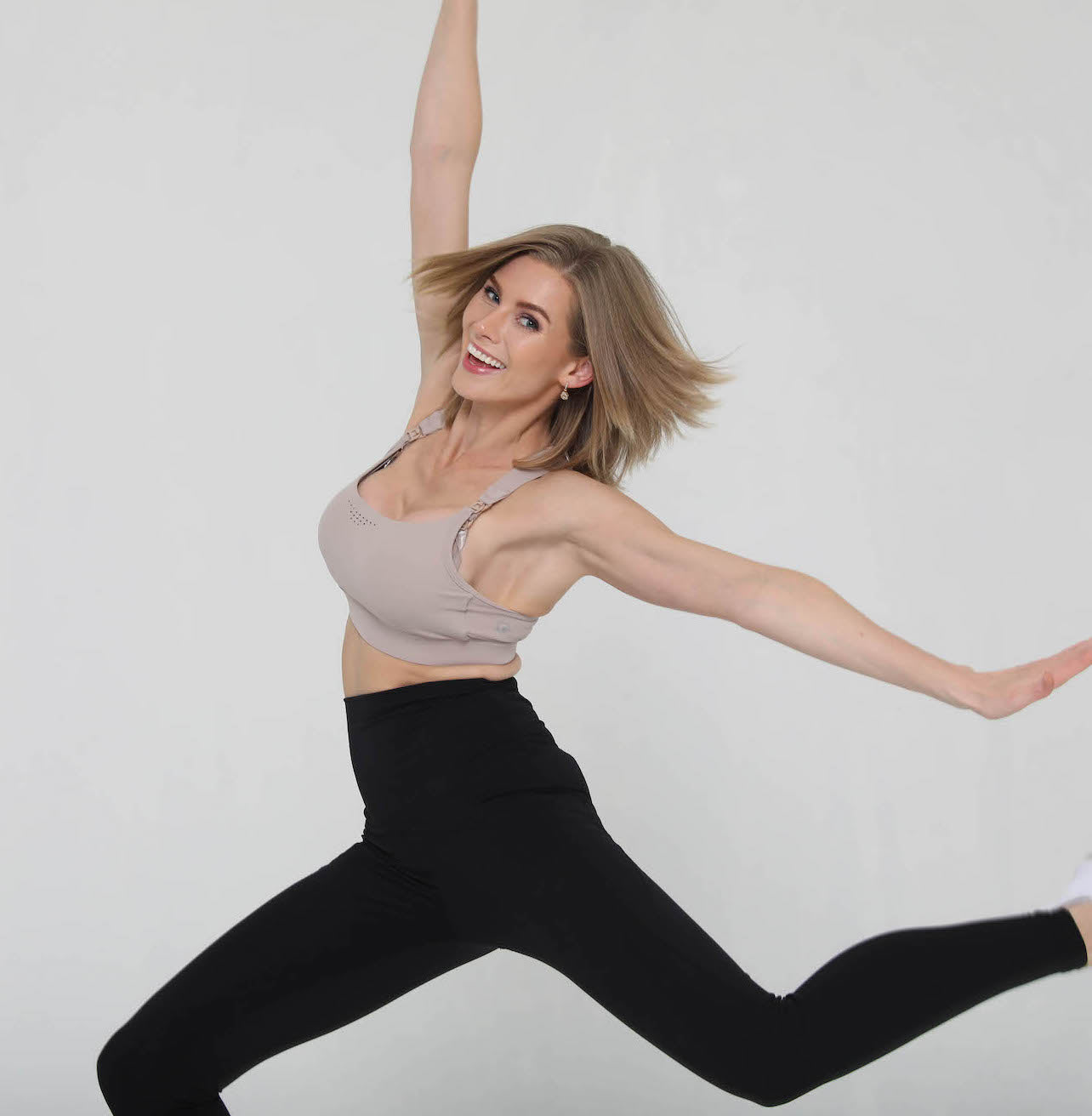 Venice 5 Ultimate Support Full Coverage Nursing & Pumping Sports Bra (chai)