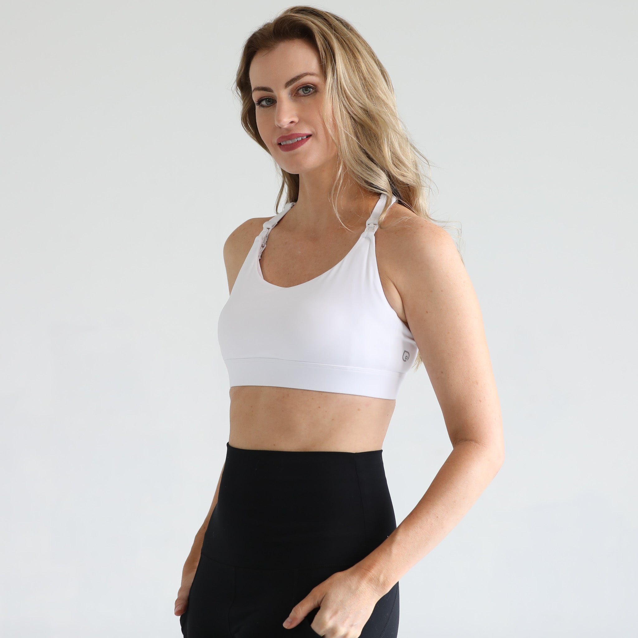 Océane 4 - Medium Support Nursing & Hands Free Pumping Sports Bra (blanc)