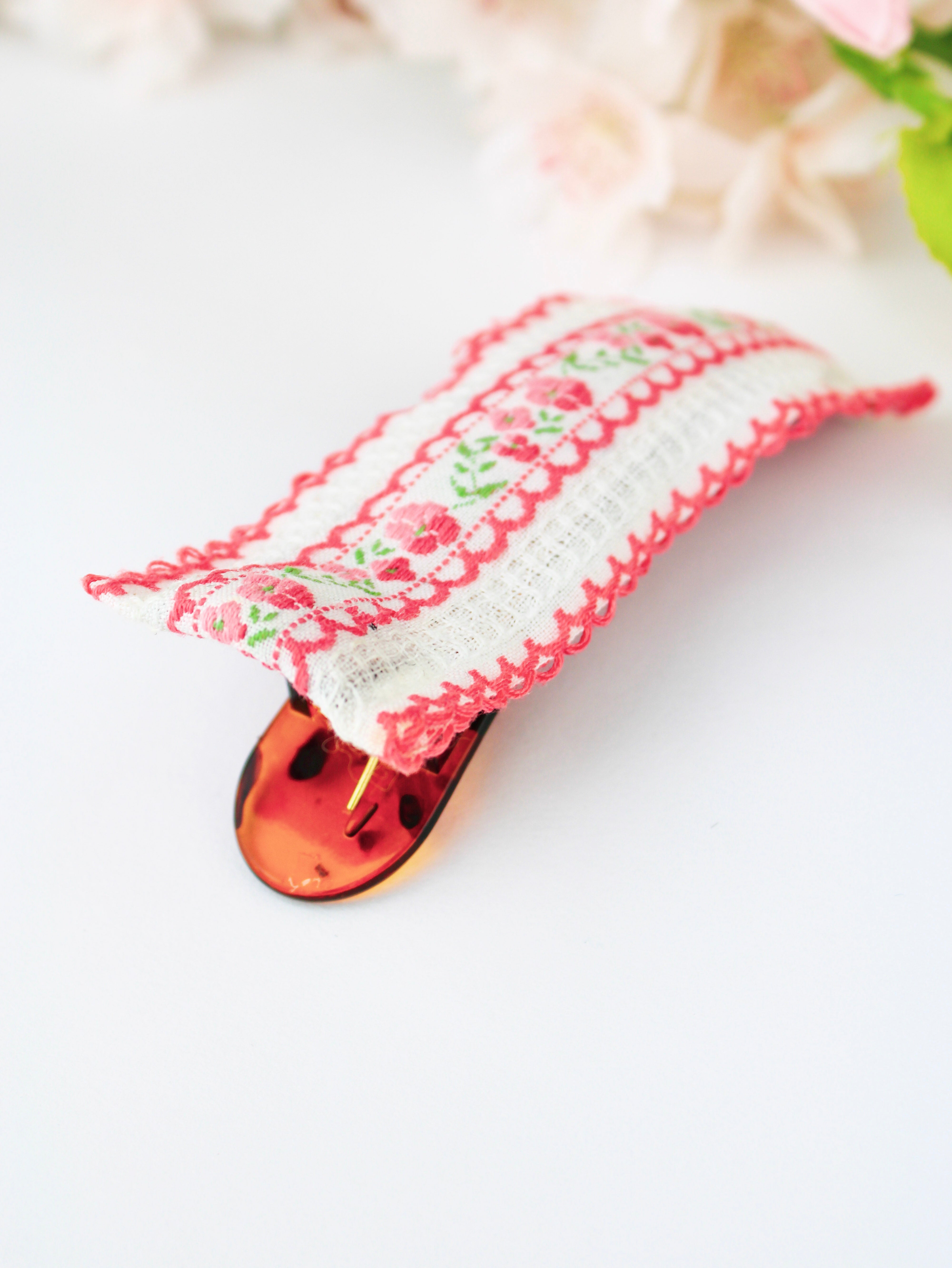 Spring In Sweden Vintage Ribbon Hair Clip