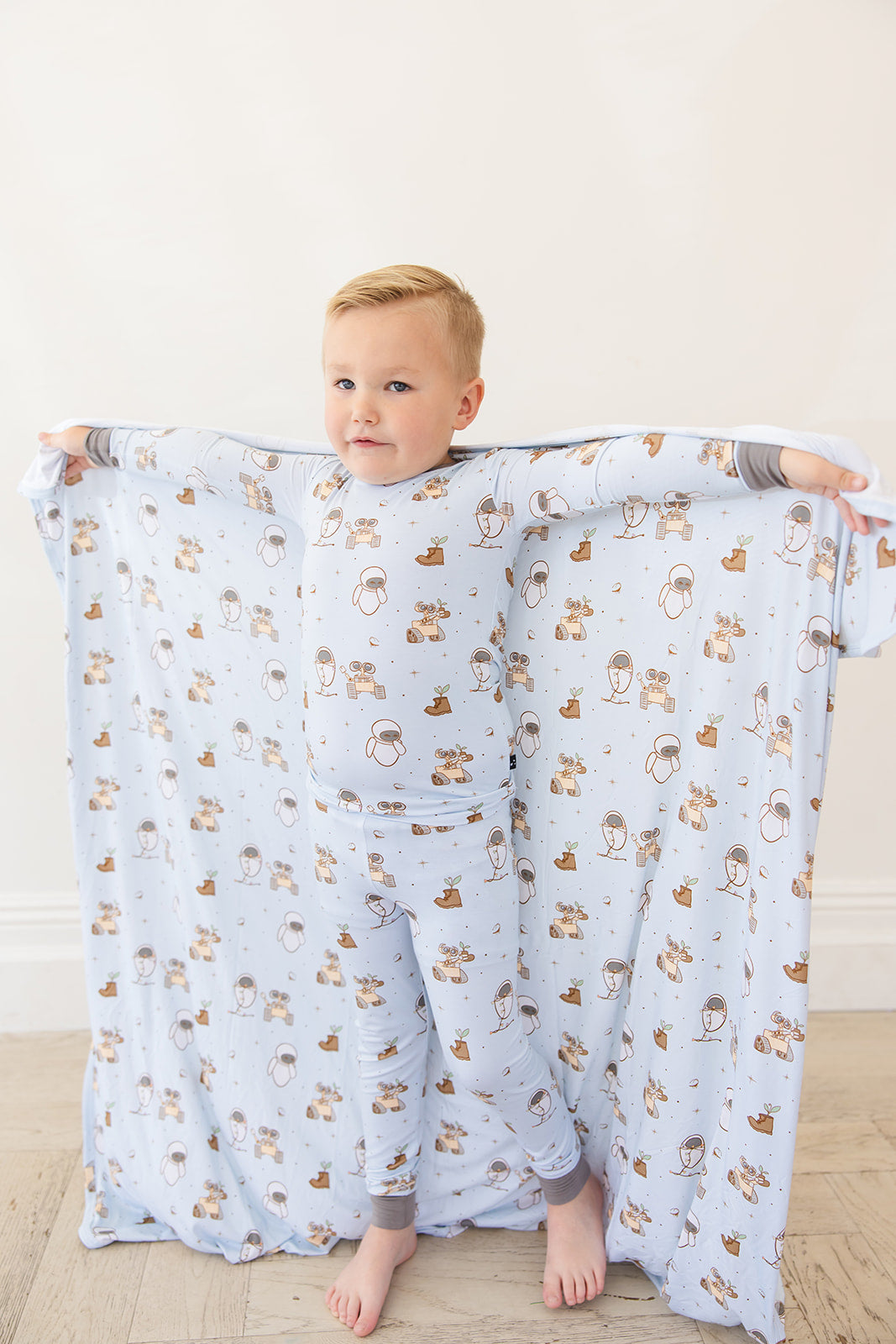 Trash Planet - Lightweight Blanket