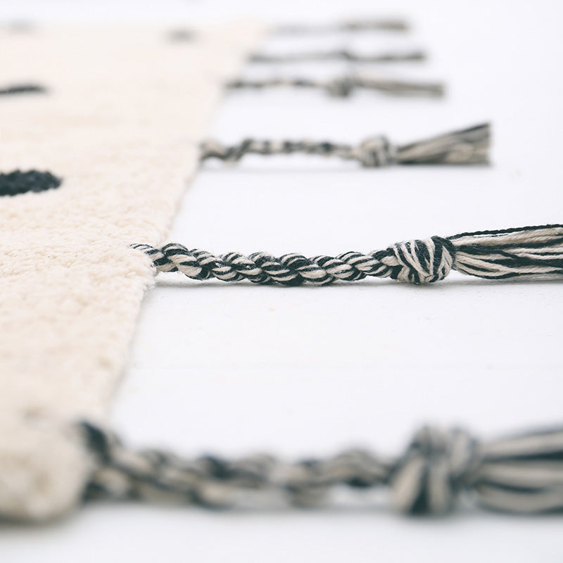 Nümi Black Children's Rug With Dots