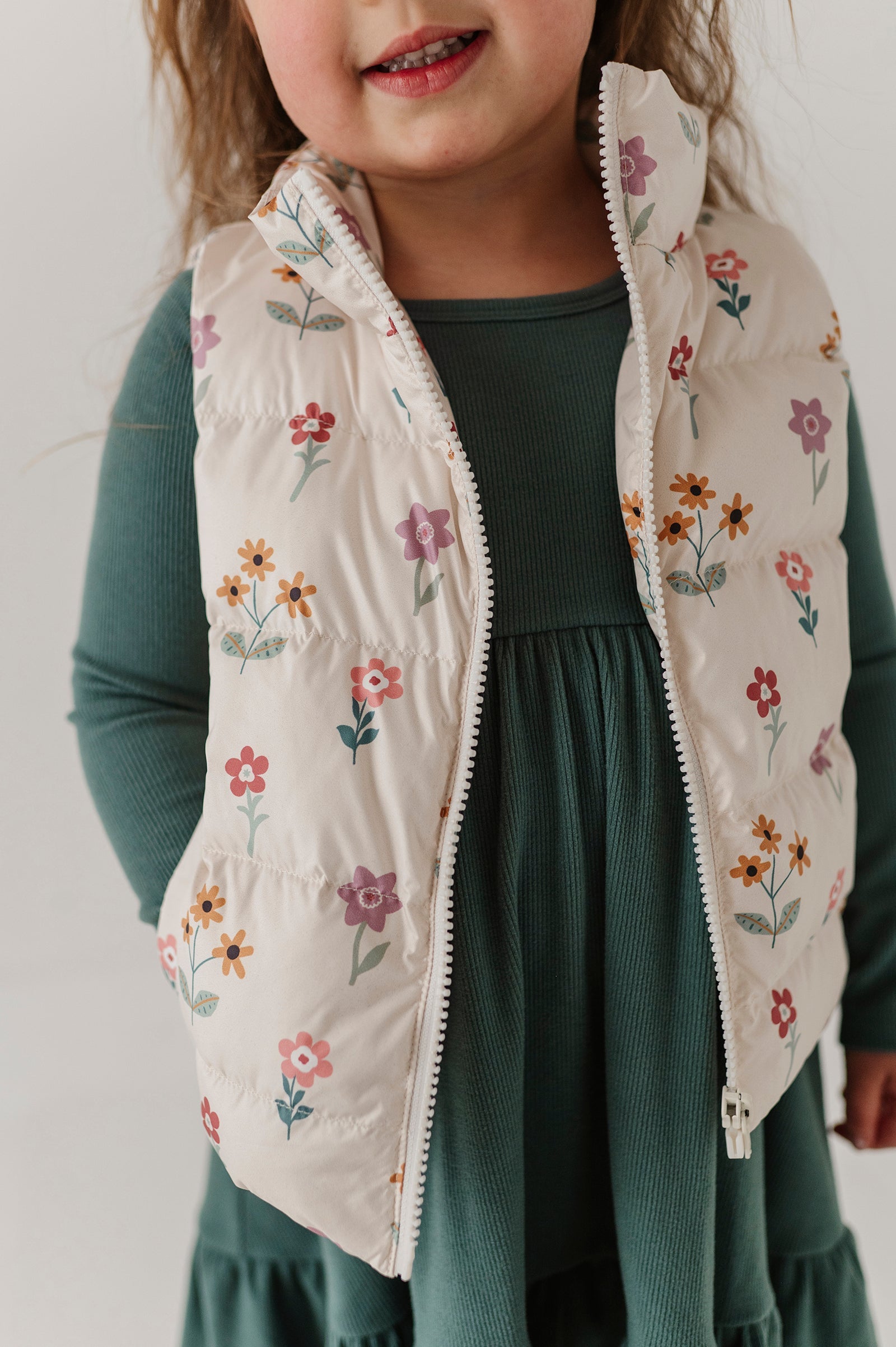 Girls Puffer Vest In Meadow Bloom