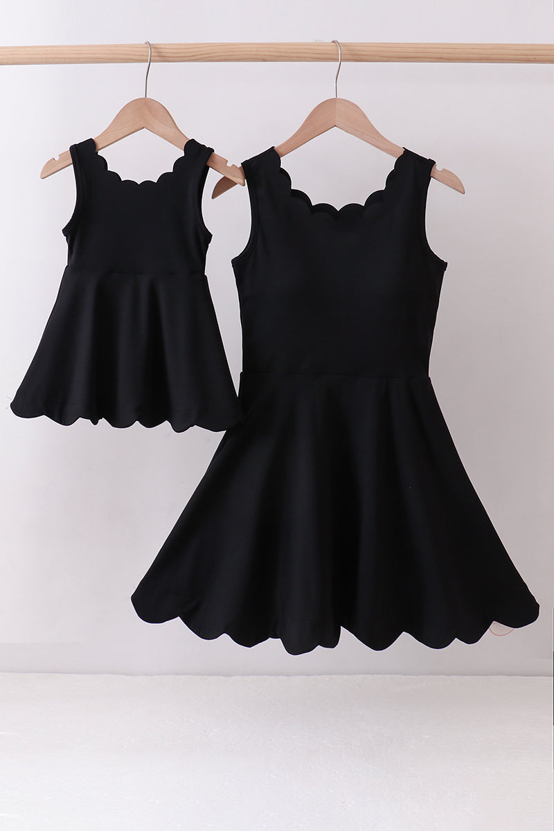 Black Scalloped Active  Mom&me Dress