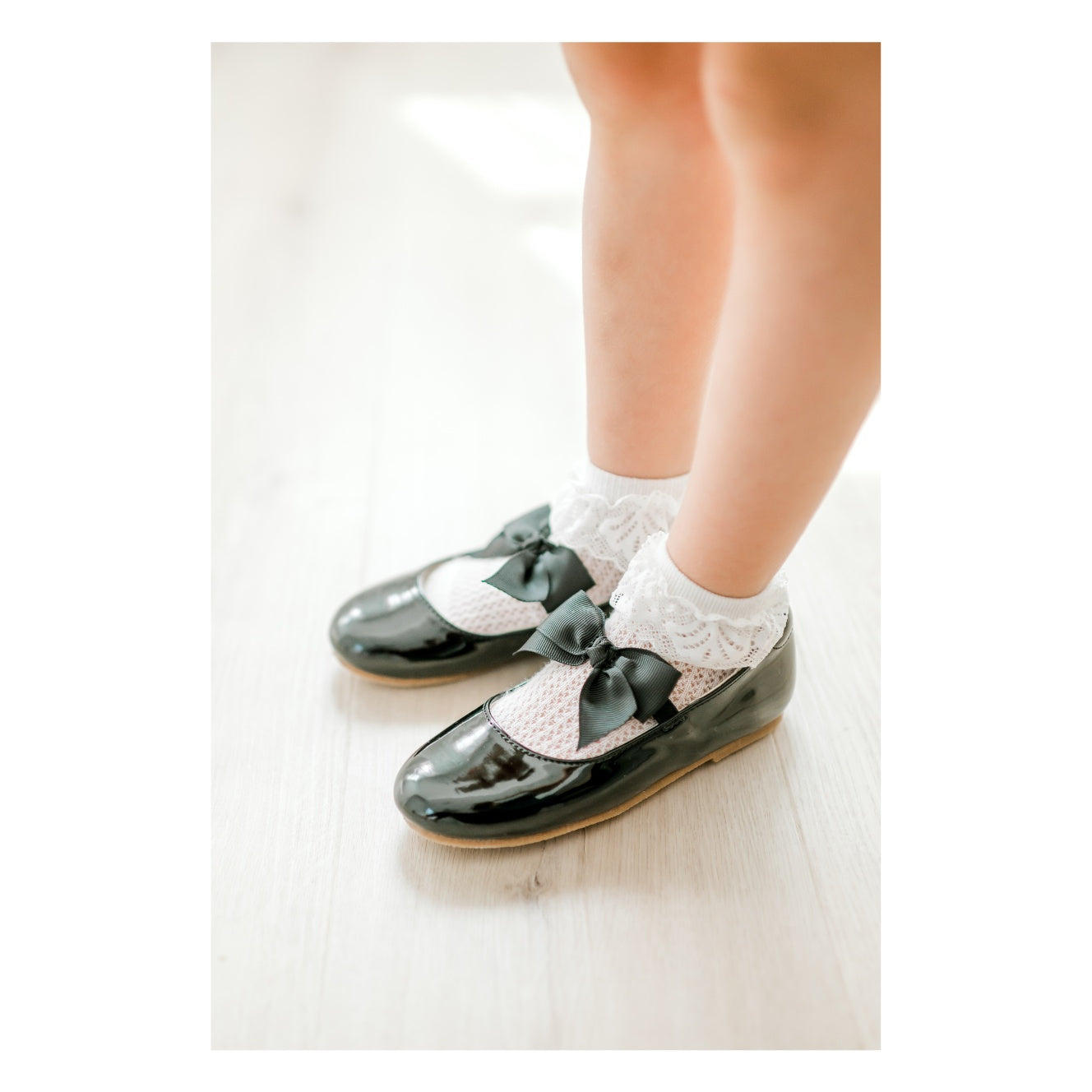 Amelia Bow Flat