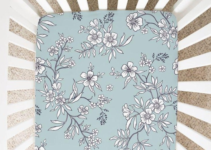 Cartoon Iceberg, White Foliage - Minky / Jersey Crib Sheets
