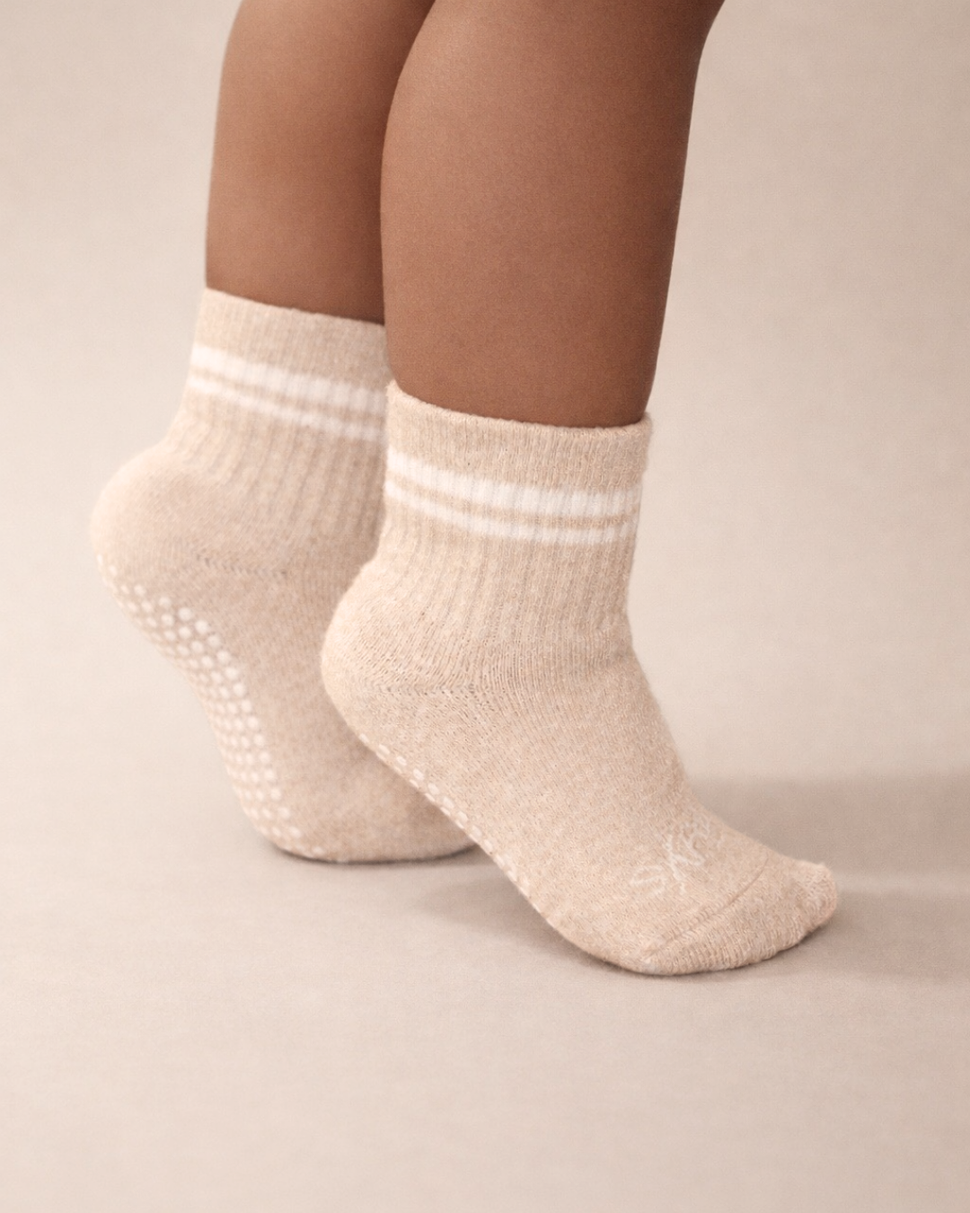 Toddler Gripper Crew Socks 4-pack (12-24 Months) - Oat