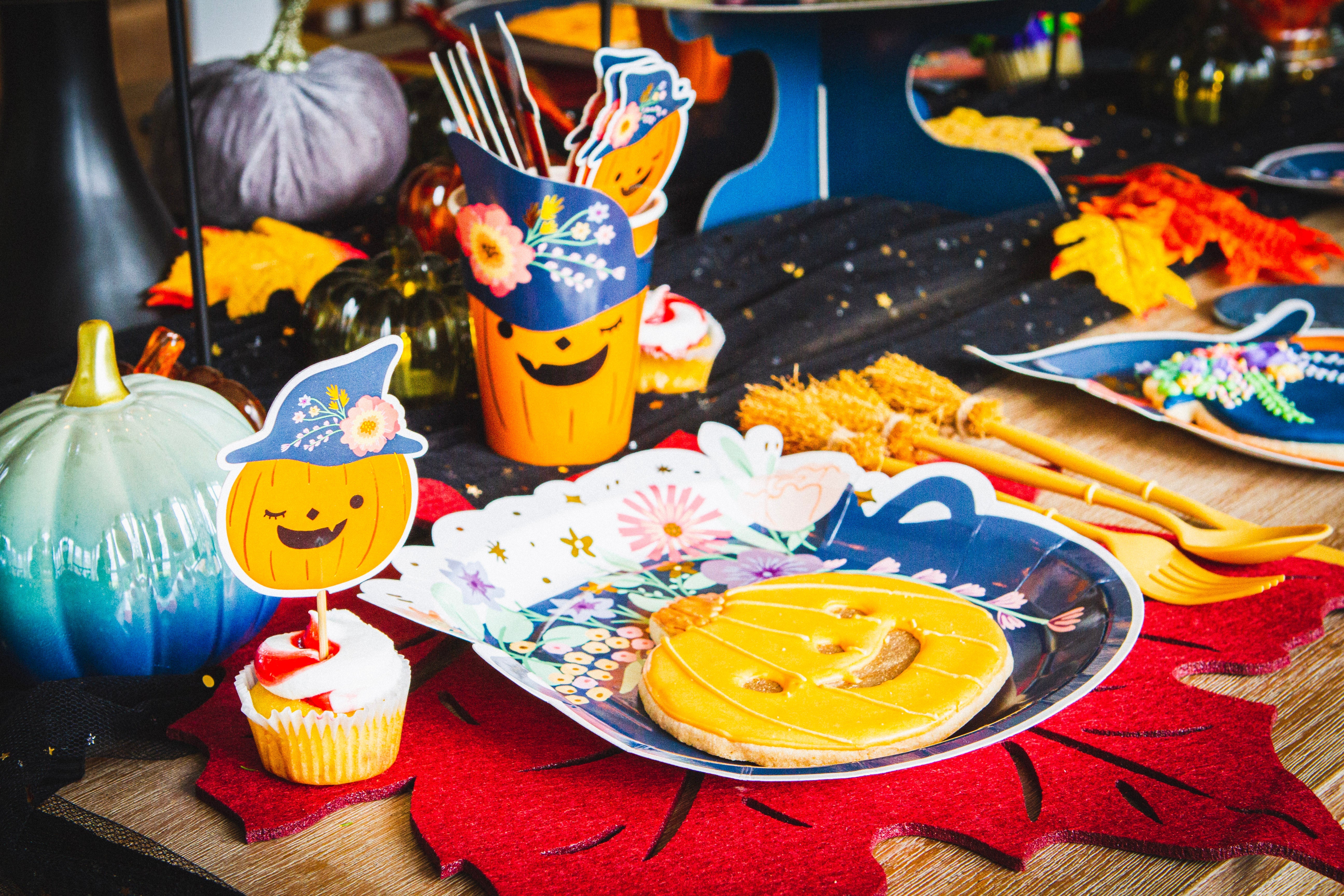 Pumpkin Paper Cups With A Hat Sleeve