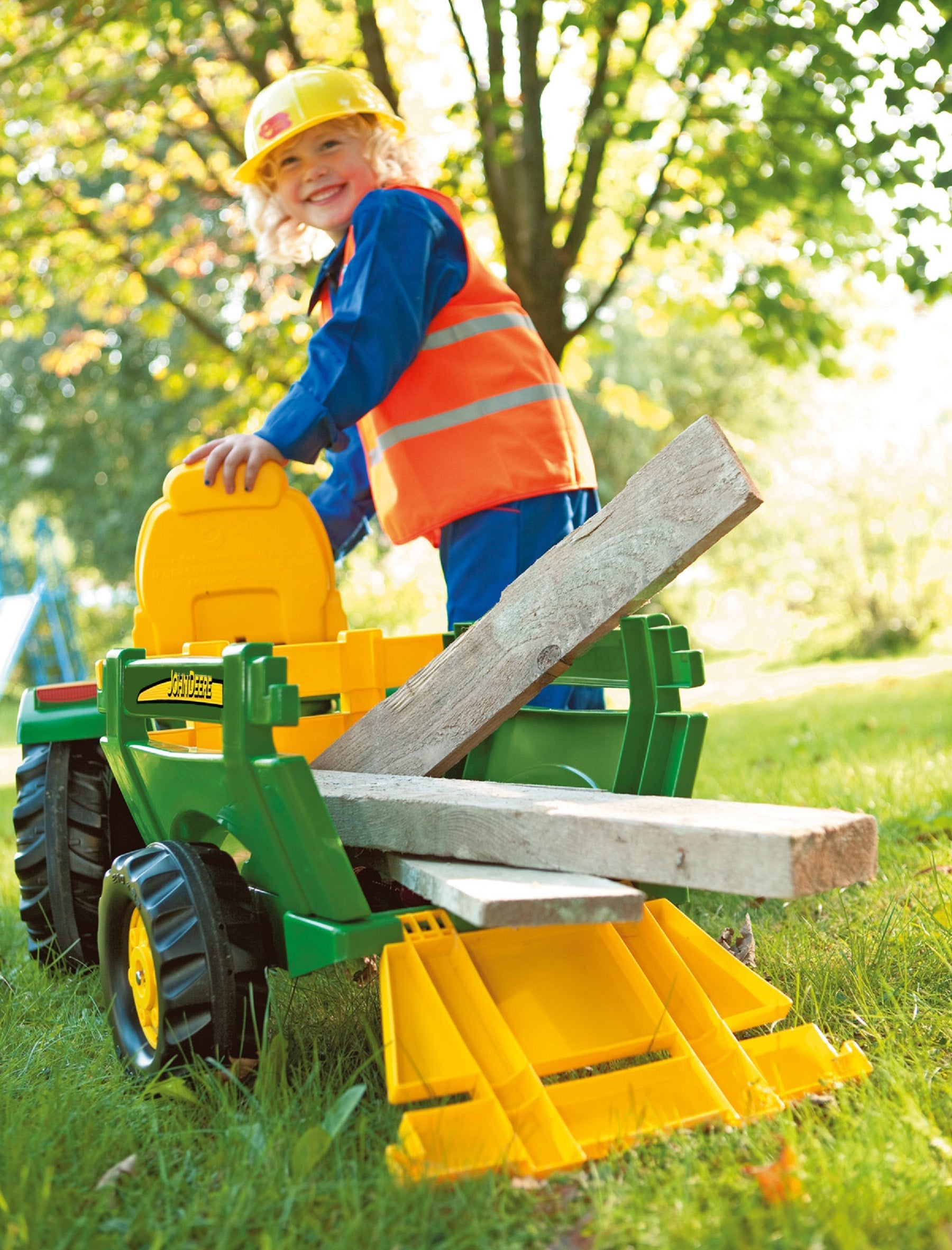 John Deere Farm Trailer