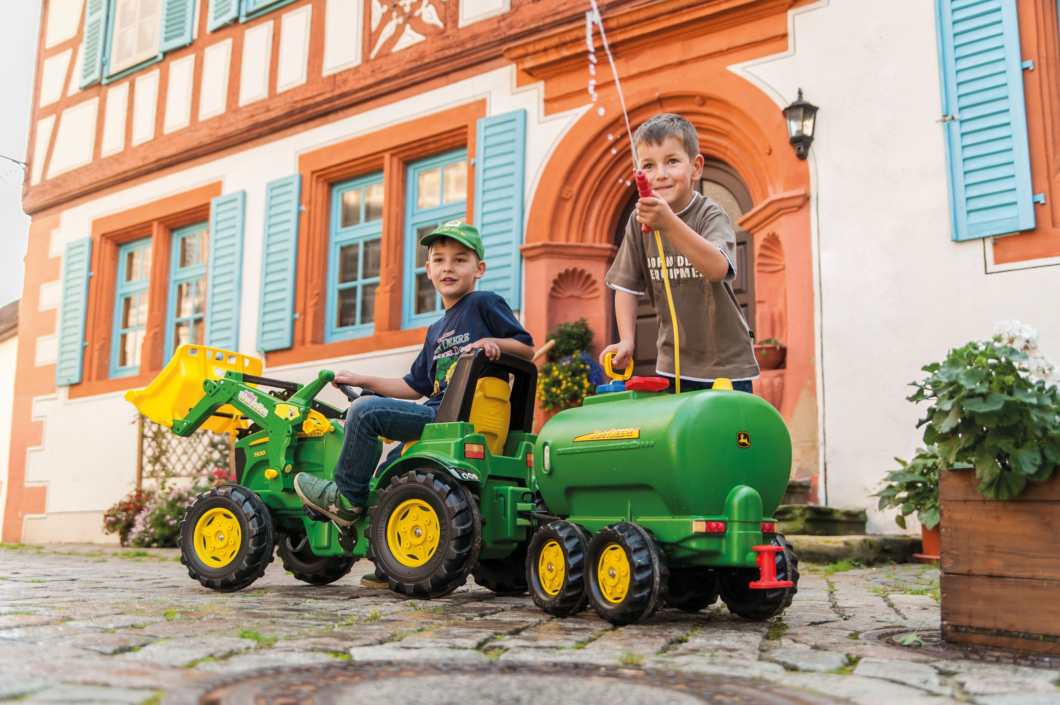 John Deere Water Tanker With Pump And Spray Gun