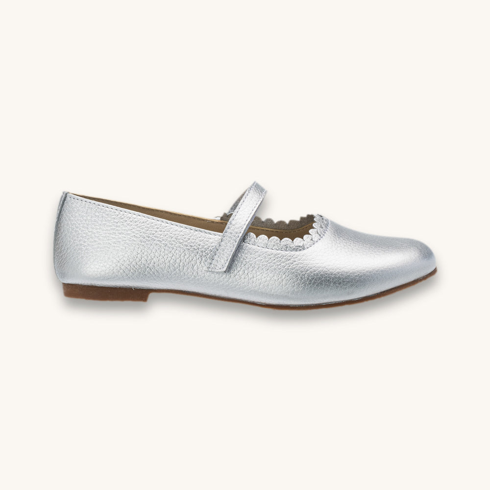 Aria Flat Silver