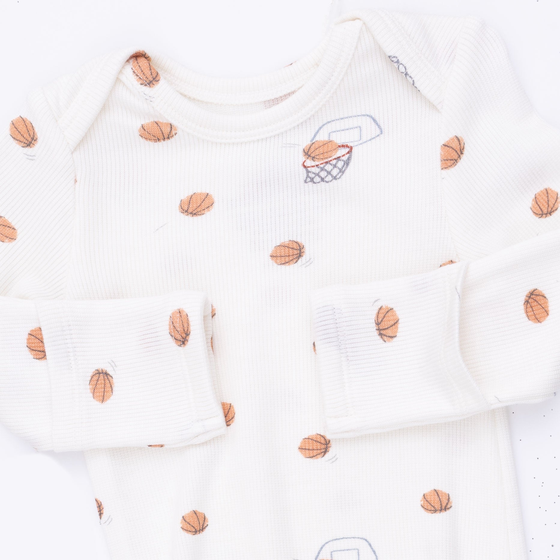 Mini Basketballs - Knotted Gown And Knotted Hat