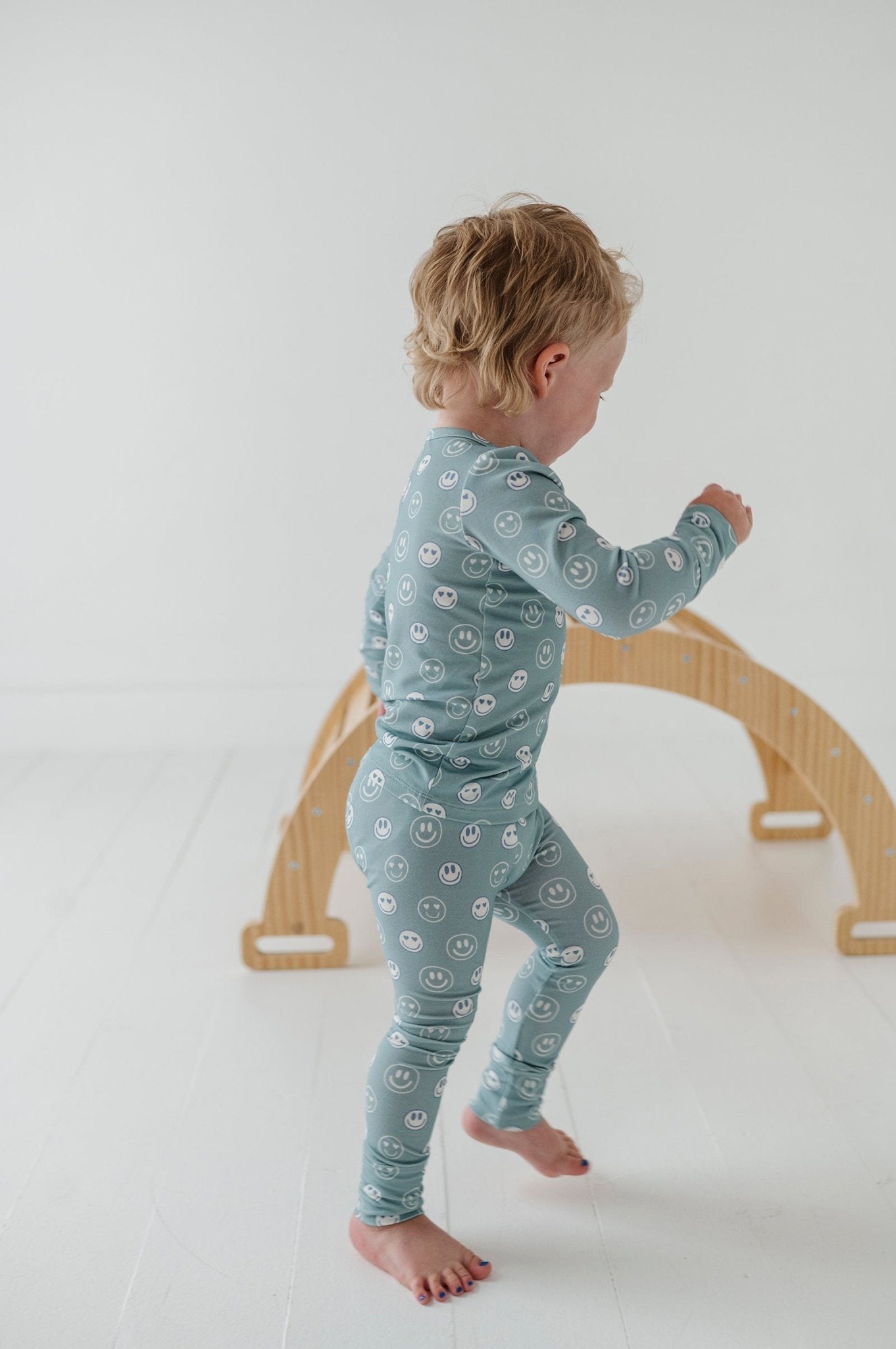Boys Long Sleeve Lounge Set In Heart Eyes
