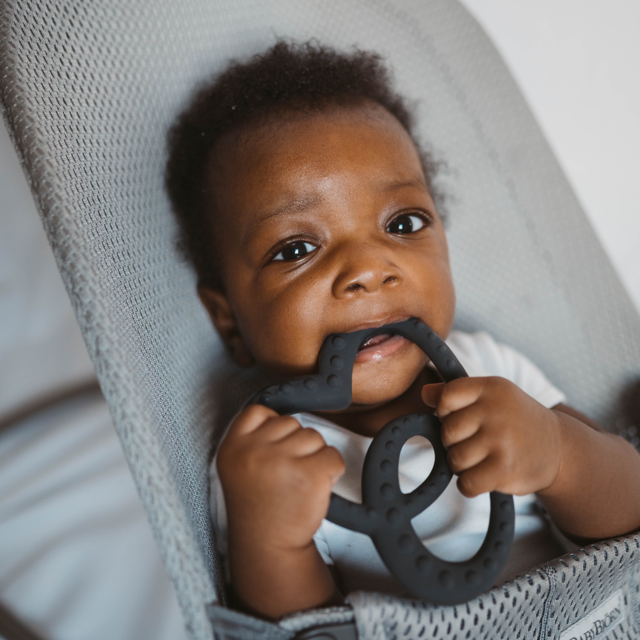 Sensory Teether With Mini Muslin - Black/zebra