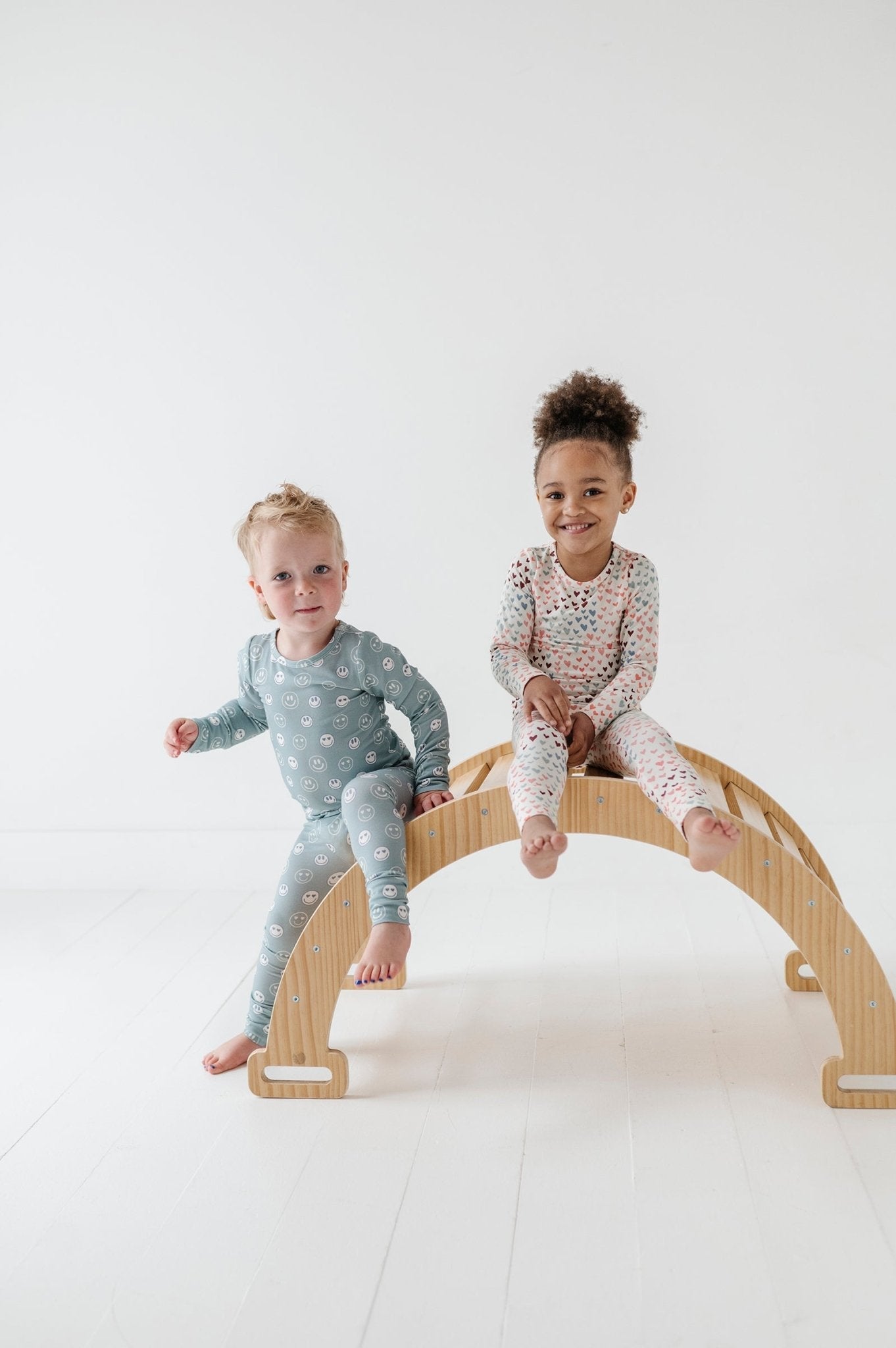 Boys Long Sleeve Lounge Set In Heart Eyes