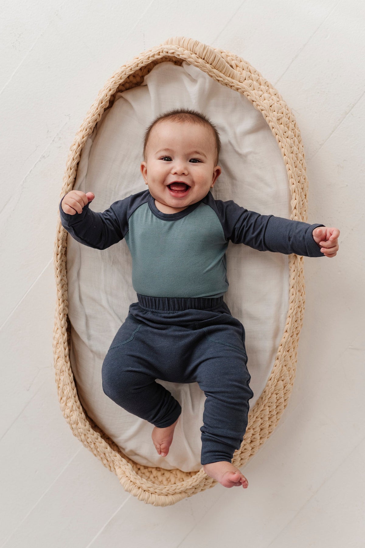 Baby Boy Long Sleeve Raglan Bodysuit In Nightfall