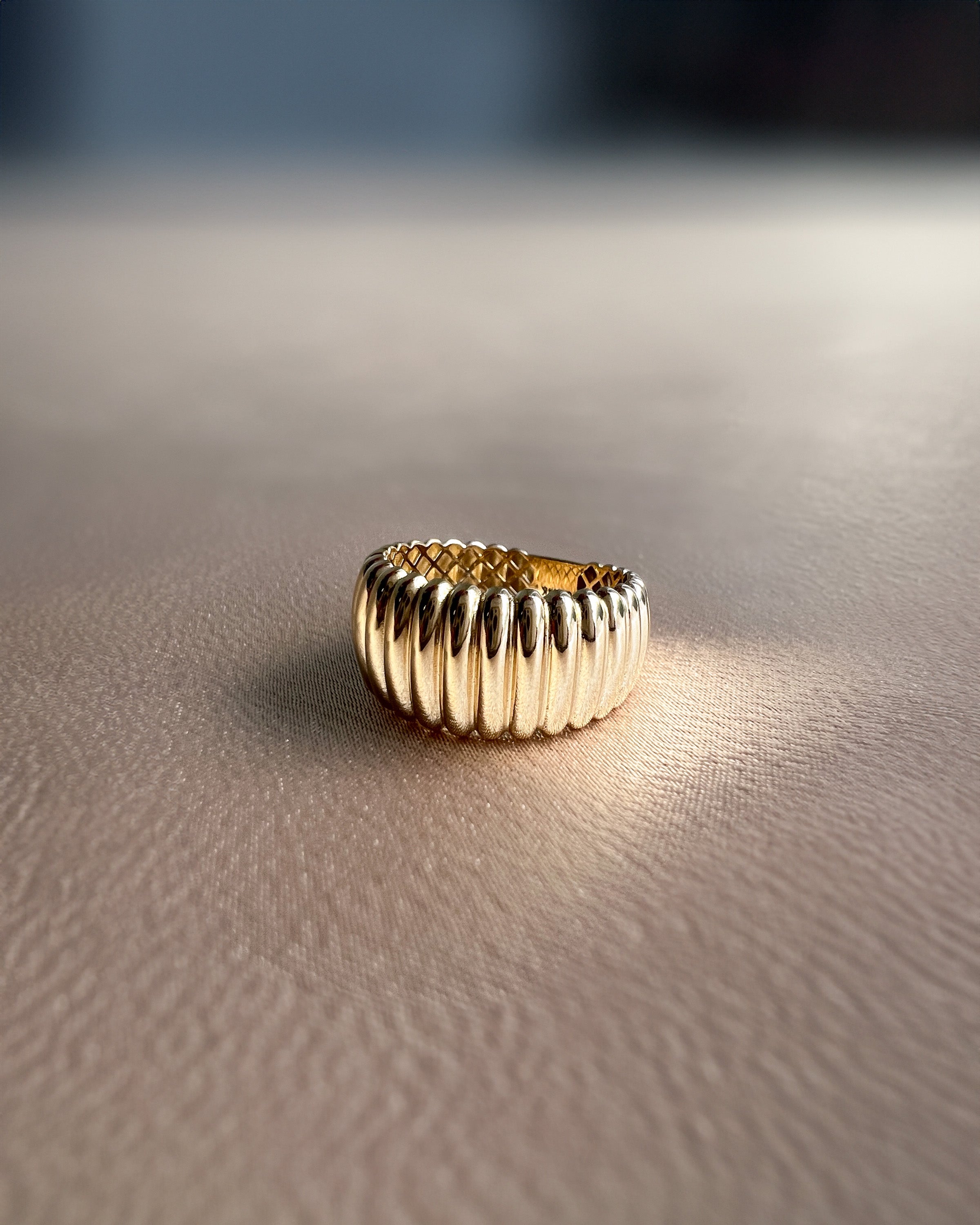 14k Gold Ribbed Ring