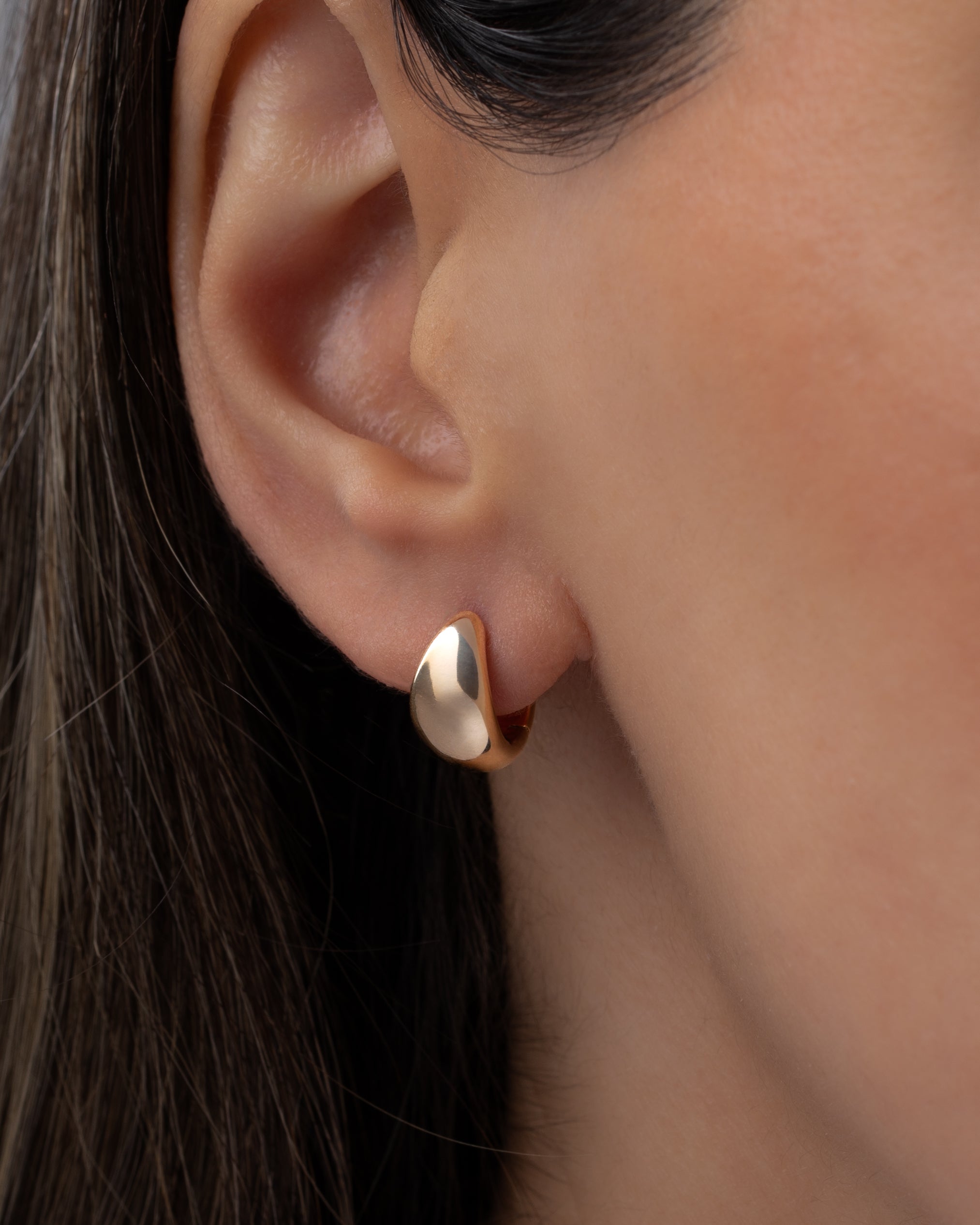 14k Gold Thick Dome Huggie Earrings