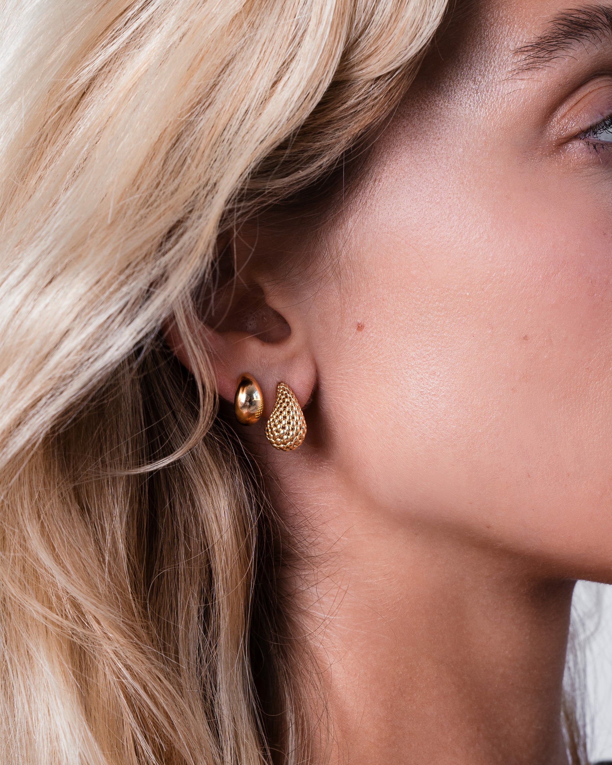 14k Gold Thick Dome Huggie Earrings