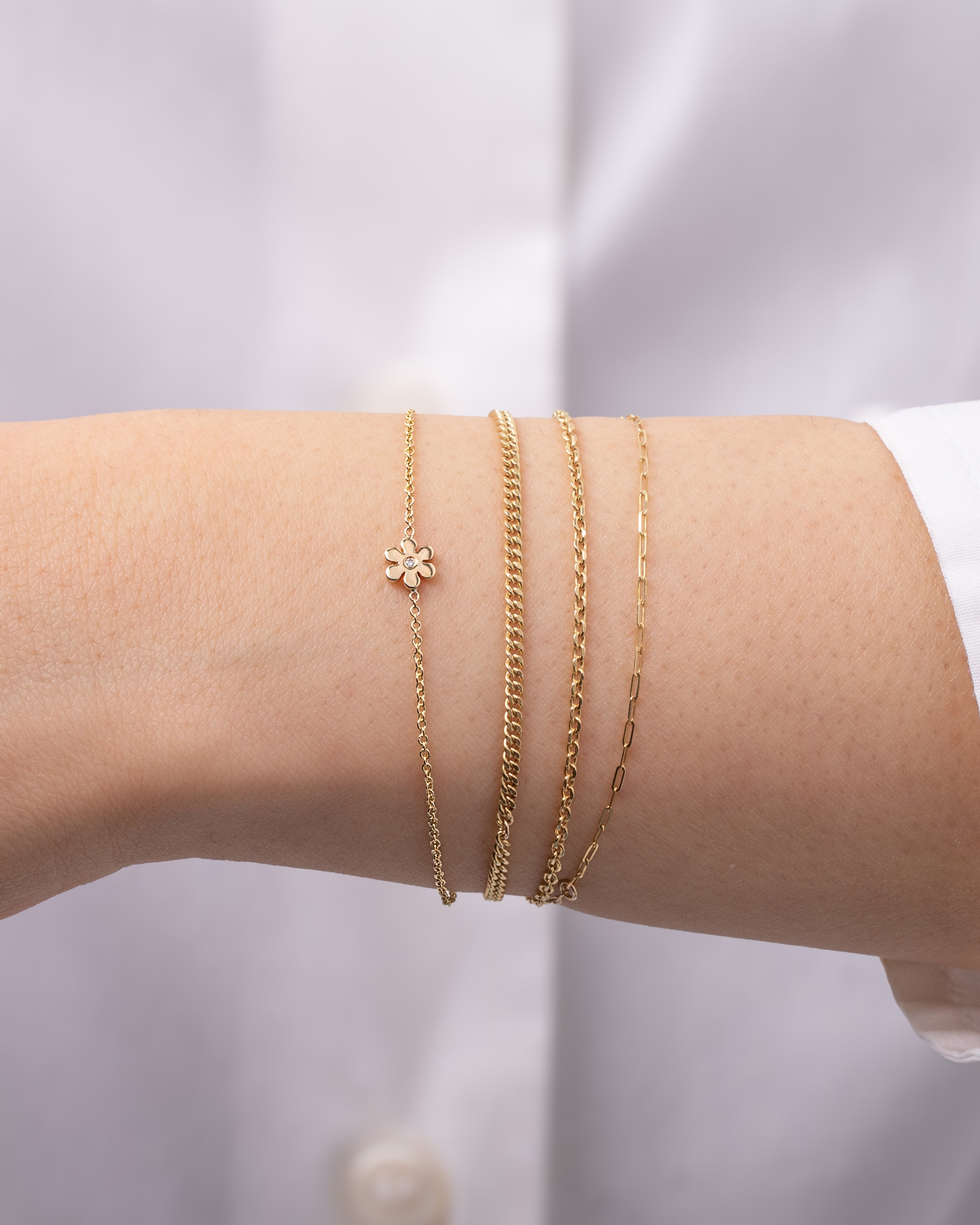 14k Gold Tiny Flower Bracelet With Diamond