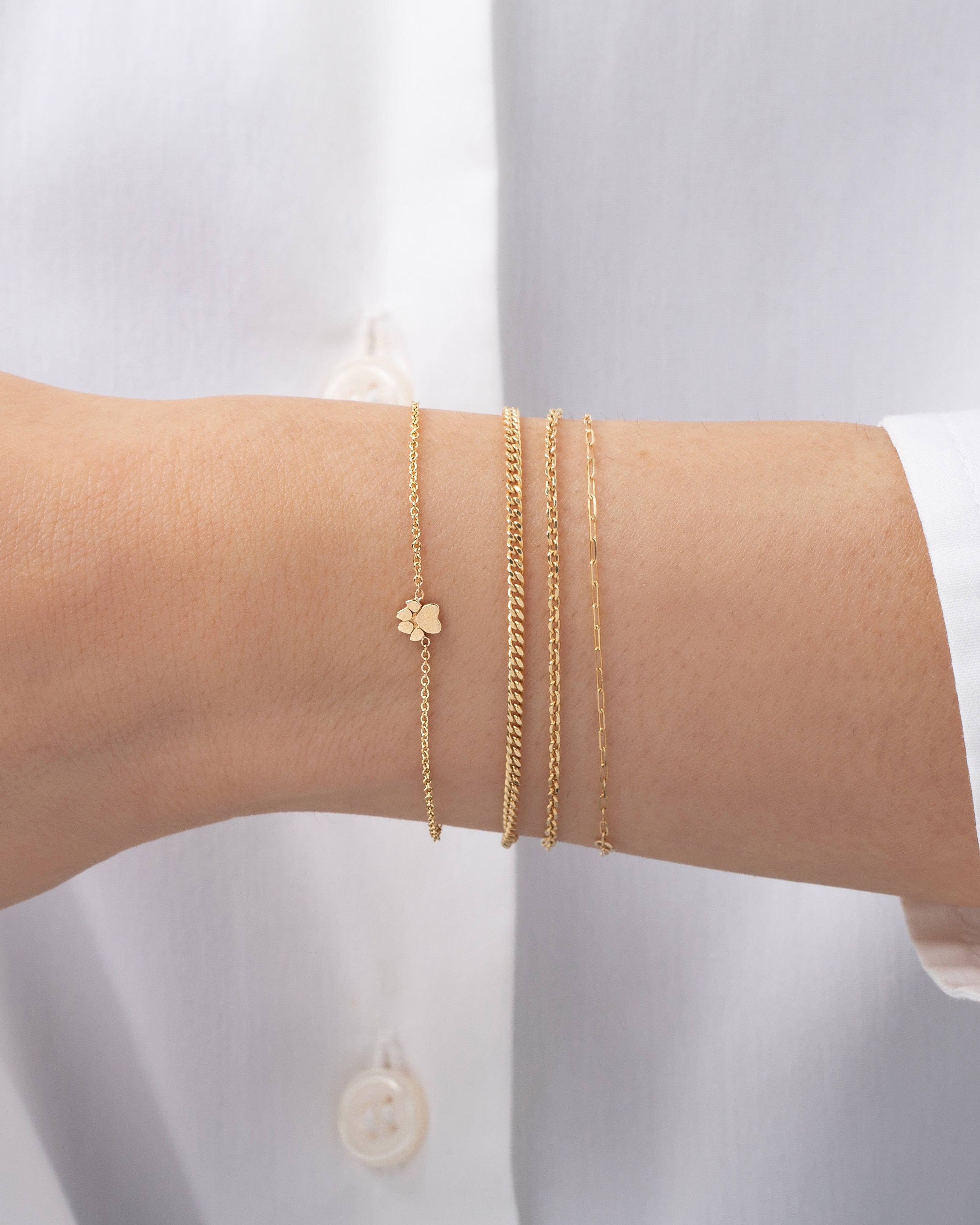 14k Gold Tiny Paw Bracelet