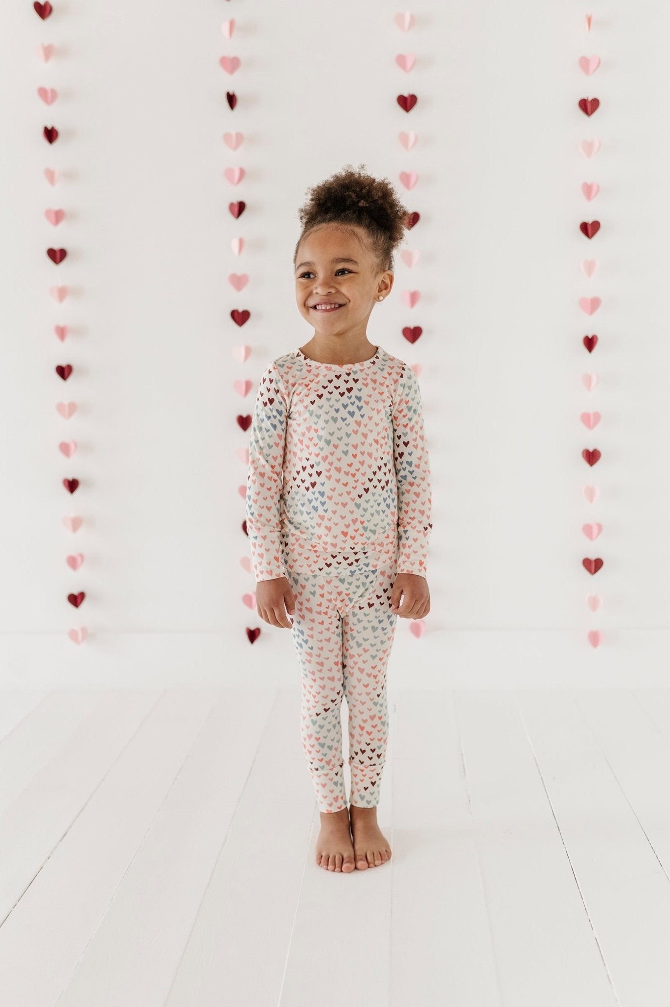 Girls Long Sleeve Lounge Set In Rainbow Hearts