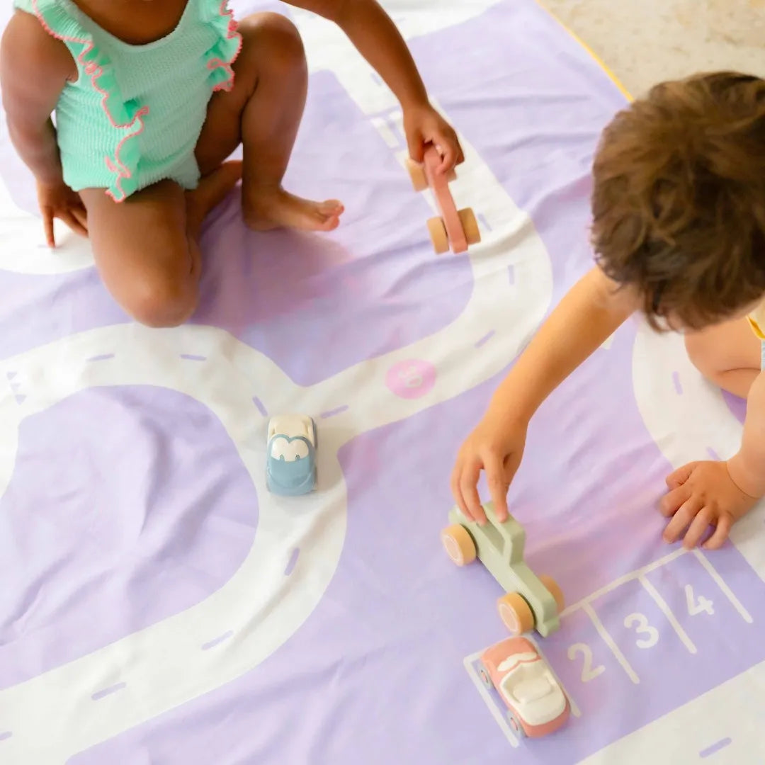 Play Towel On The Road
