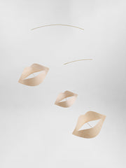 Kisses | Nude