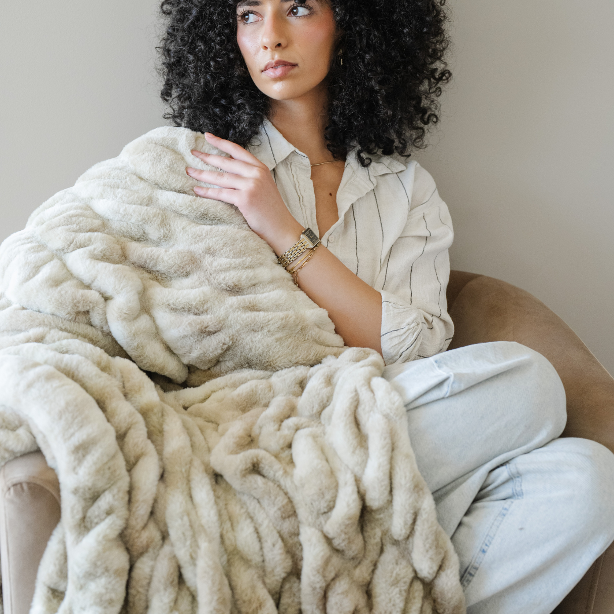 Double Ruched Faux Fur Xl Throw Blankets