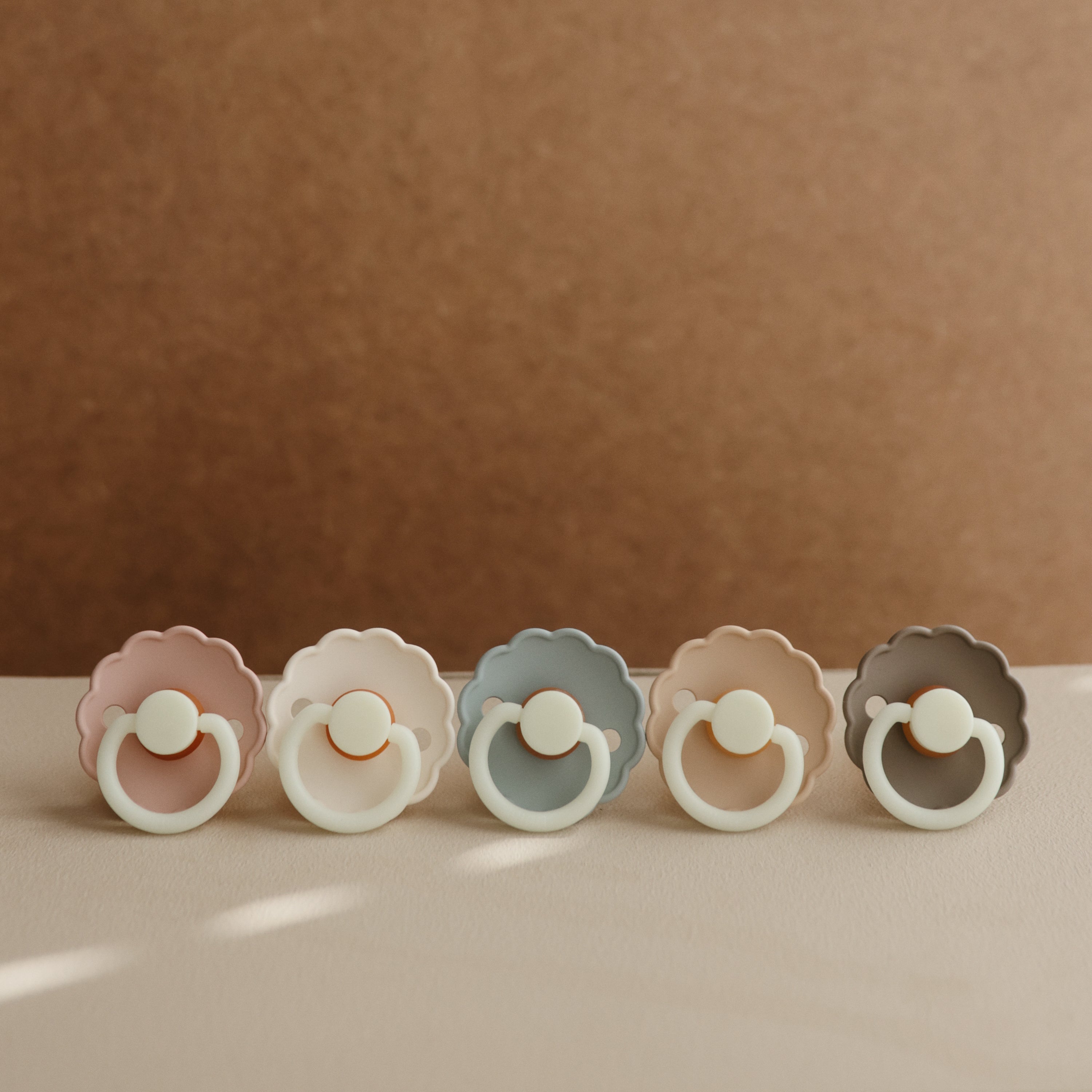 Frigg Daisy Night Silicone Pacifier 2-pack
