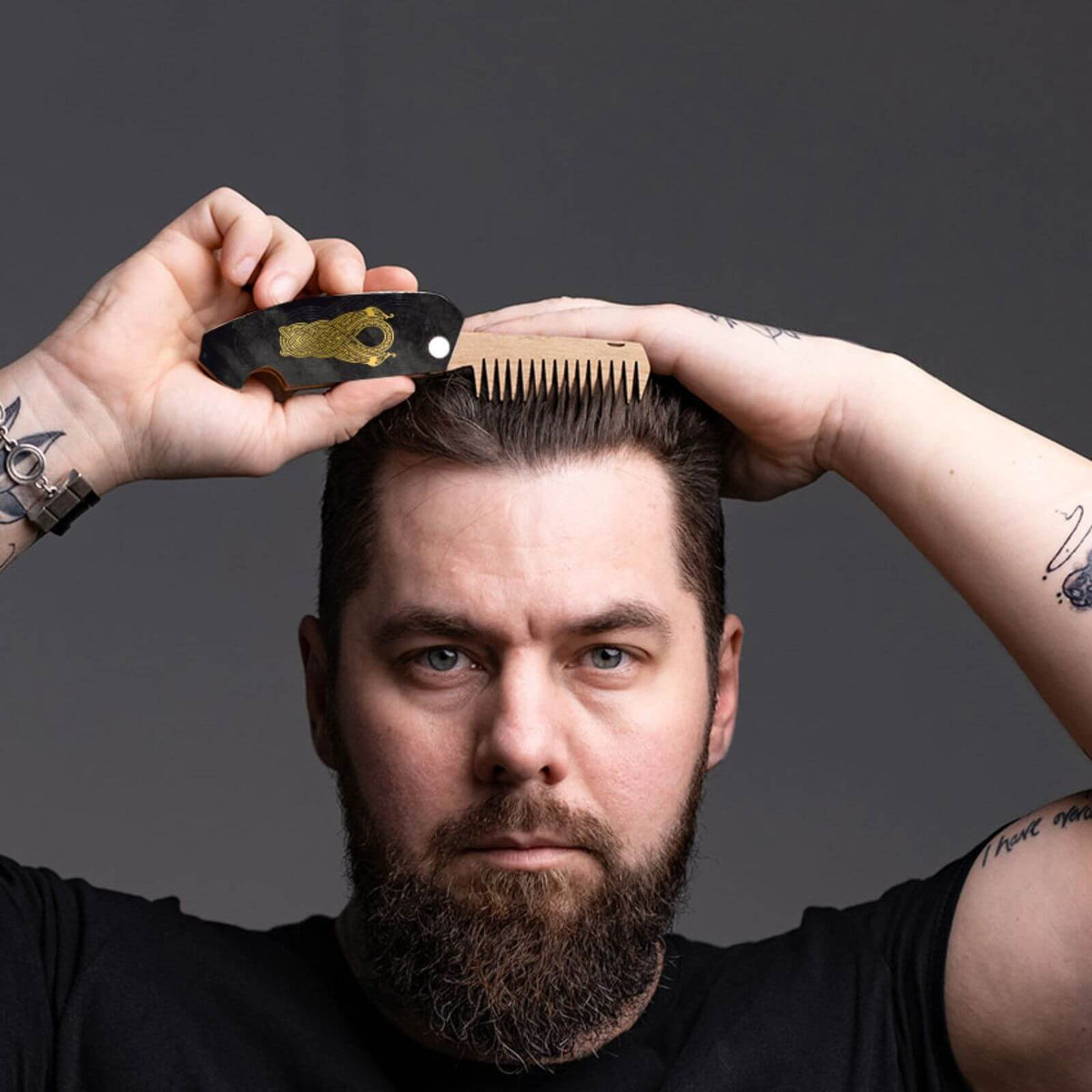 Wooden Beard Comb - Golden Chains