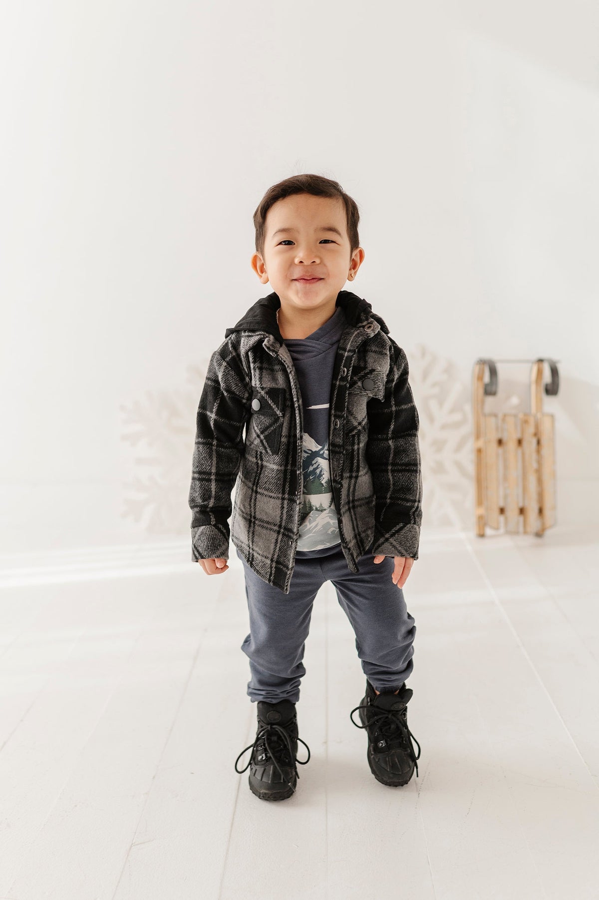 Kid's Hooded Shacket In Charcoal Plaid